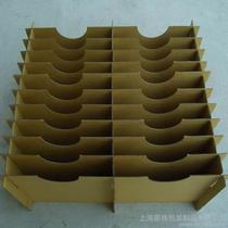 《商標法》規(guī)定馳名商標將不得用于產(chǎn)品包裝和商業(yè)活動 2014/5/30 11:38:22 馳名商標“中看不中用”了。5月1日實施的新《商標法》規(guī)定，生產(chǎn)、經(jīng)營者不能將“馳名商標”字樣用于商品、商品包裝或者容器上，也不能用于廣告宣傳、展覽以及商業(yè)活動中。法學(xué)界人士認為，這一新規(guī)將有效整治當下馳名商標認證中的各種亂象，讓馳名商標回歸其重在保護企業(yè)知識產(chǎn)權(quán)的本原。 　　金華近半馳名商標誕生于官司 　　去